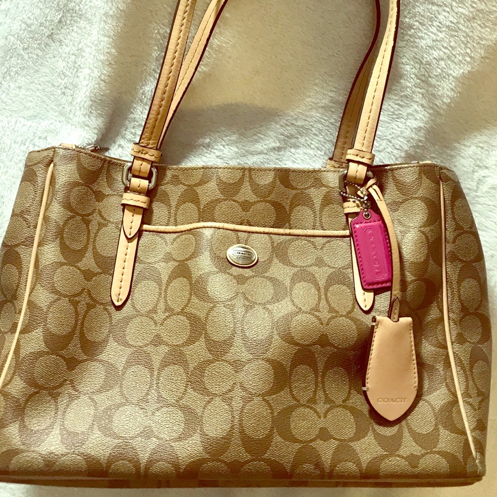 Coach handbag signature pattern